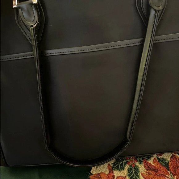 Mobile Edge Onxy Geneva Special Edition Laptop - Picture 9 of 15